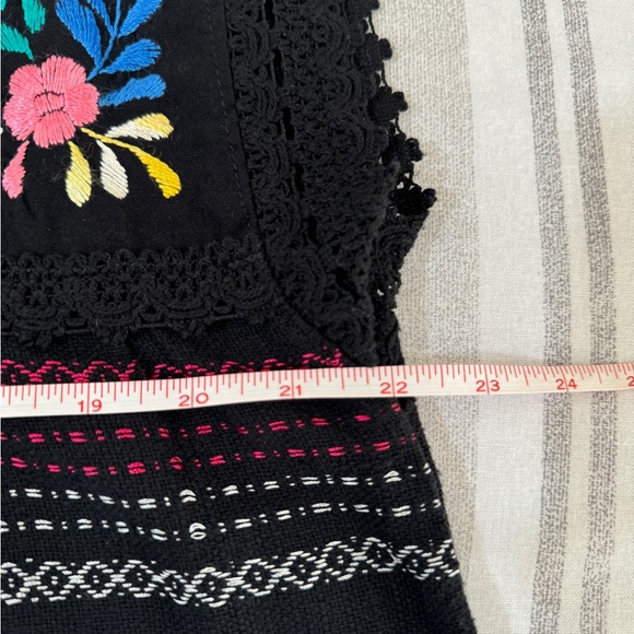 EUC Mexican Embroidered Shift Dress - Picture 3 of 4